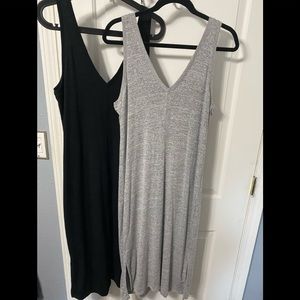 Medium tall Gap lot of 2 vneck midi dresses